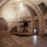 ...permette di entrare in un antico forno con la cappa a forma di unghia